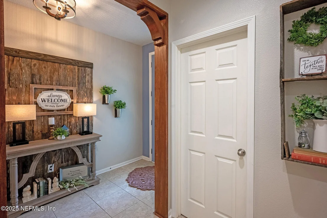 Photo of 112 PLAZA DEL RIO Drive
