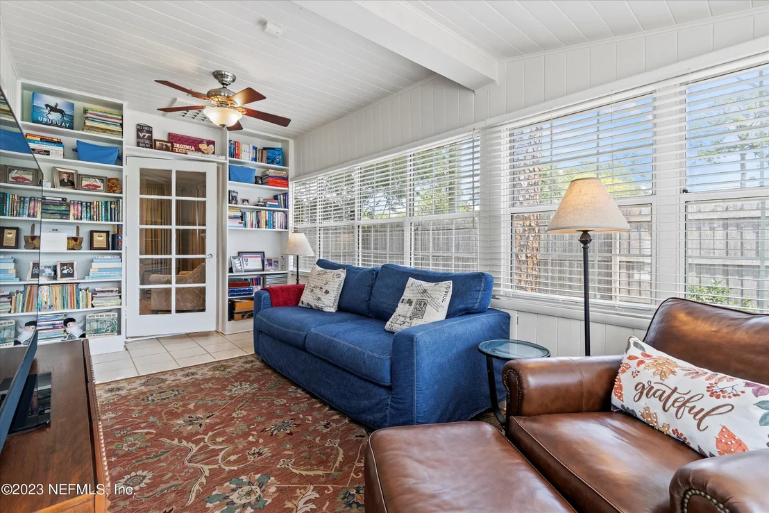 Photo of 1434 PINETREE Road