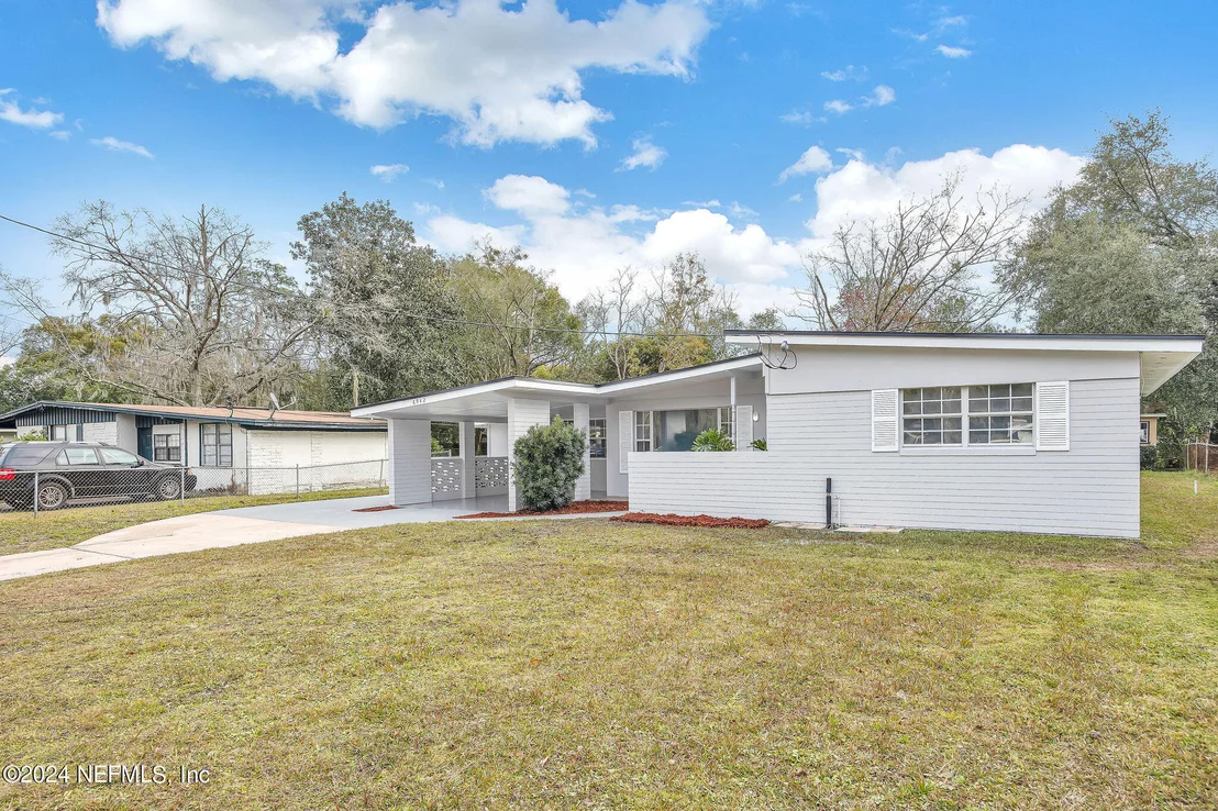 Photo of 6942 ROLLO Road