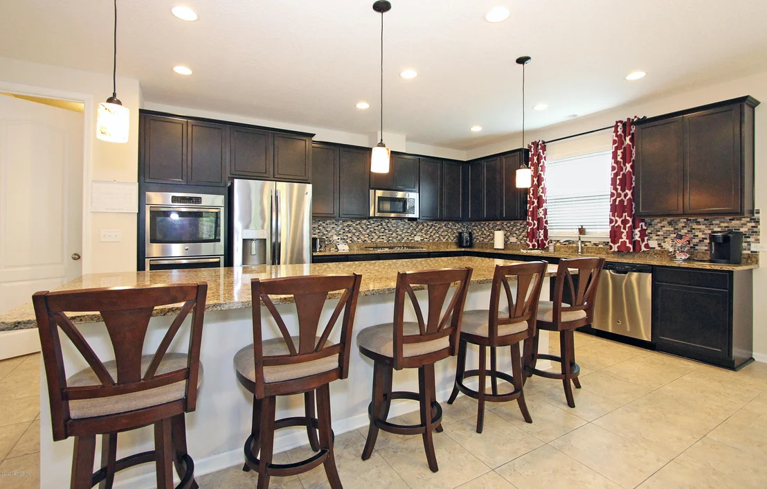 Photo of 399 PALISADE Drive