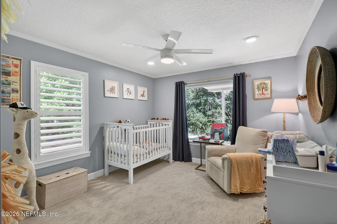 Photo of 104 OAK VIEW Circle