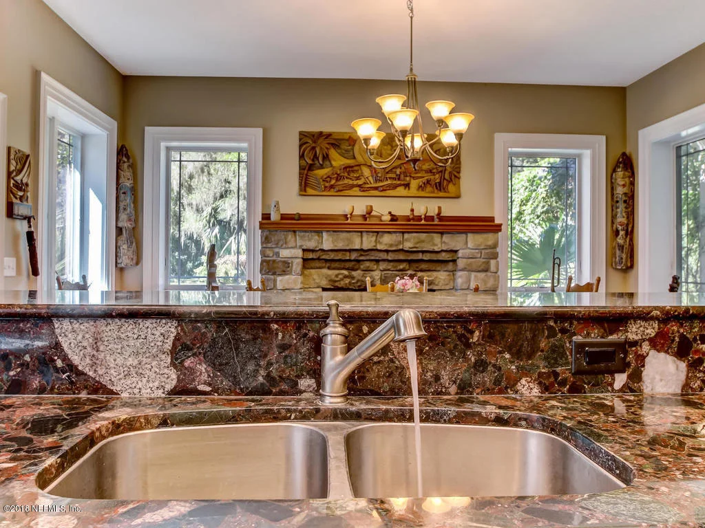 Photo of 595 W RIVER Road