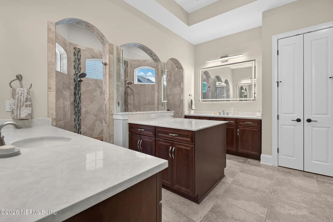 Photo of 287 VALE Drive