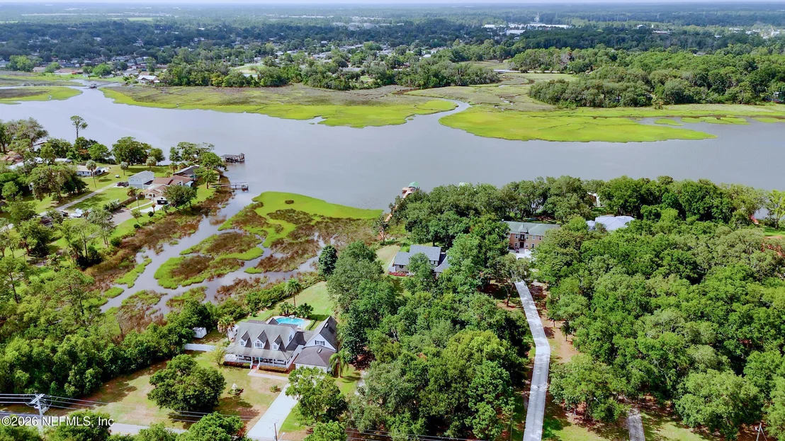 Photo of 1045 CEDAR BAY Road