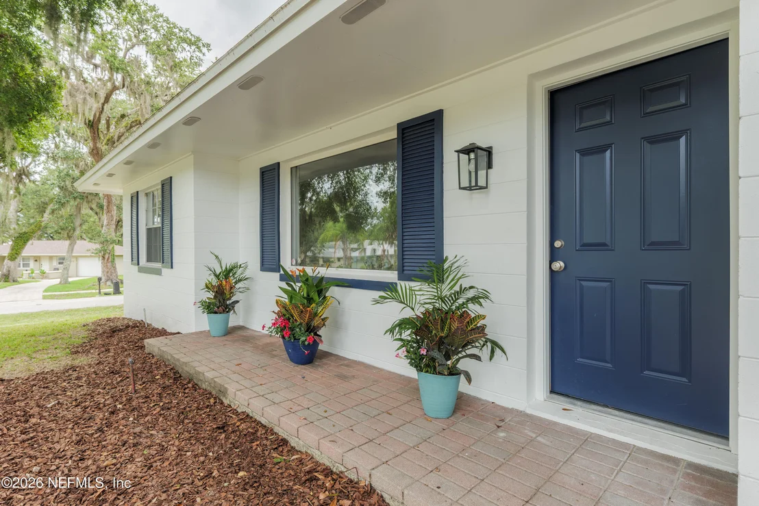 Photo of 489 CASTANO Street