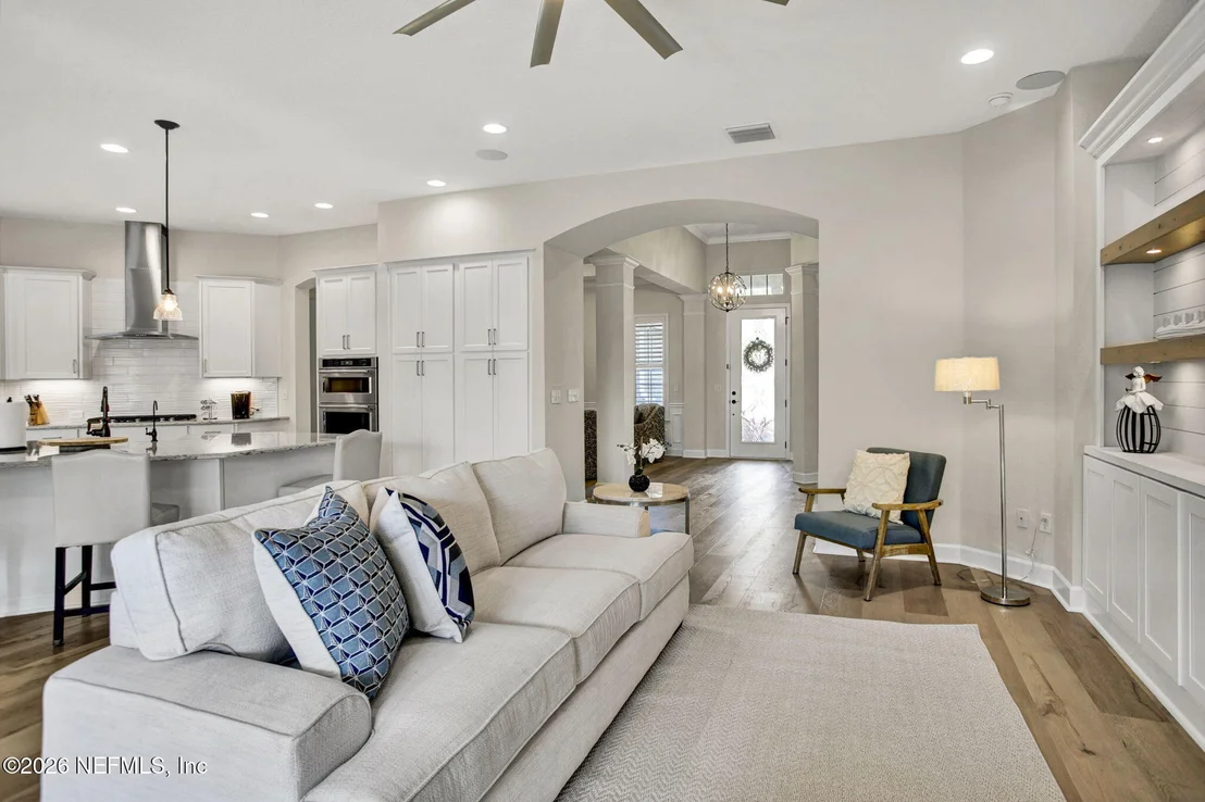 Photo of 77 MANOR Lane