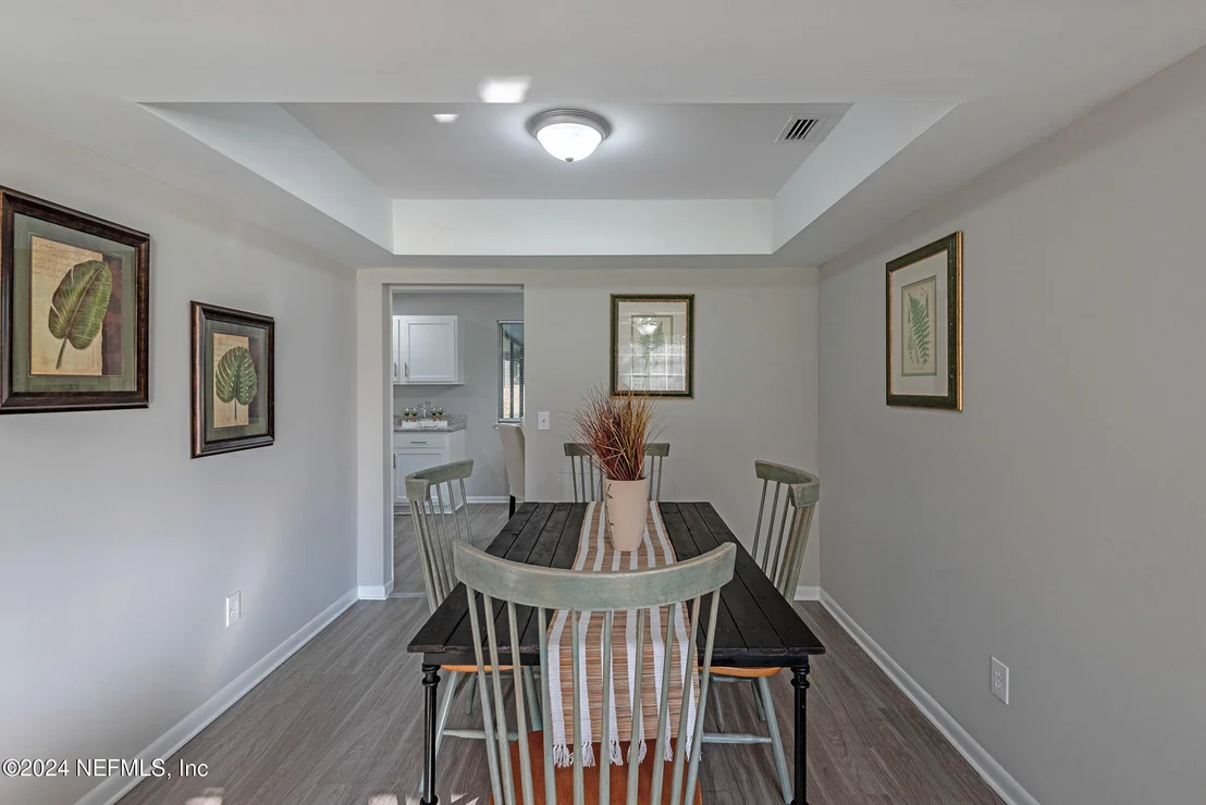 Photo of 7995 SARCEE Trail