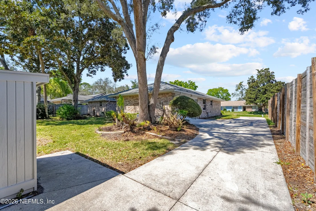 Photo of 1618 BRISTOL Place