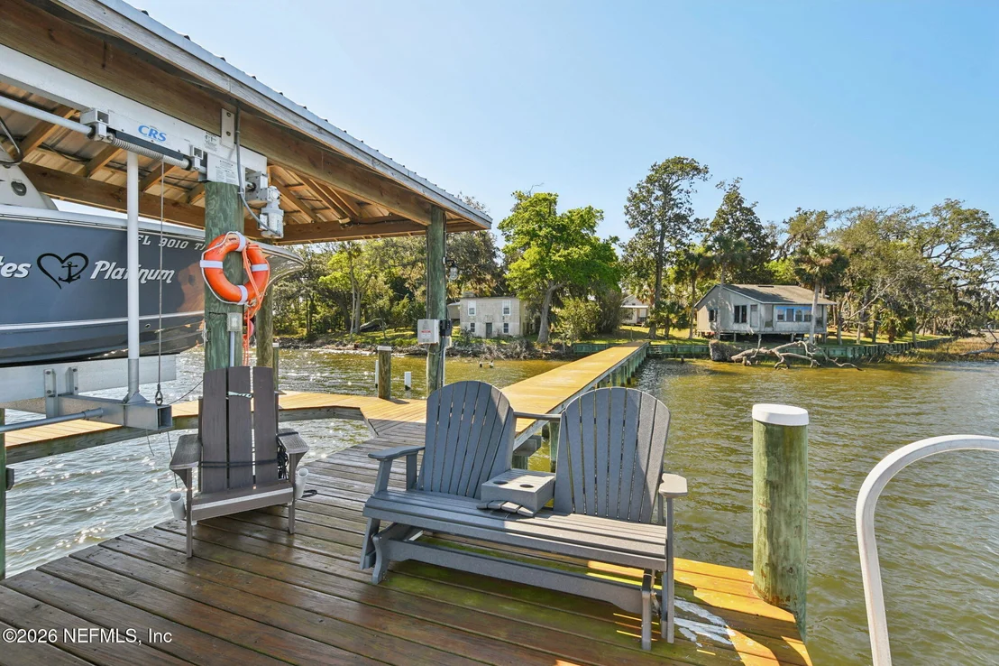 Photo of Unit 17 at 5577 HECKSCHER Drive