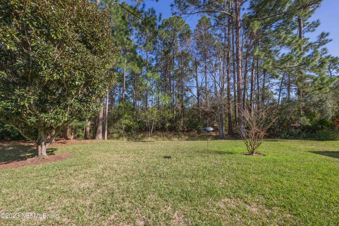 Photo of 844 CRESTWOOD Drive