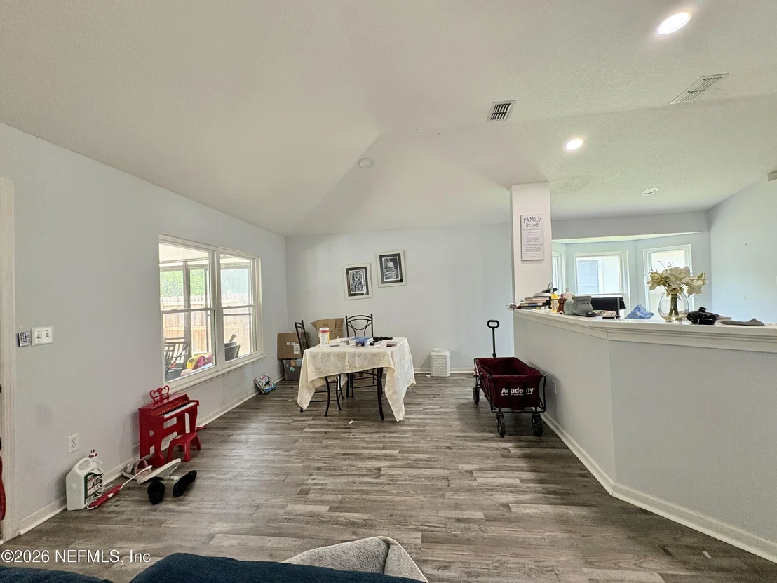 Photo of 105 JOHNS GLEN Drive