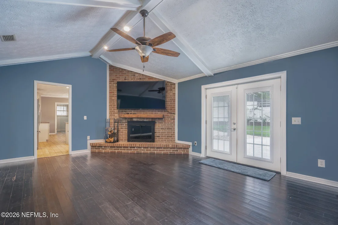 Photo of 377 FOXRIDGE Road