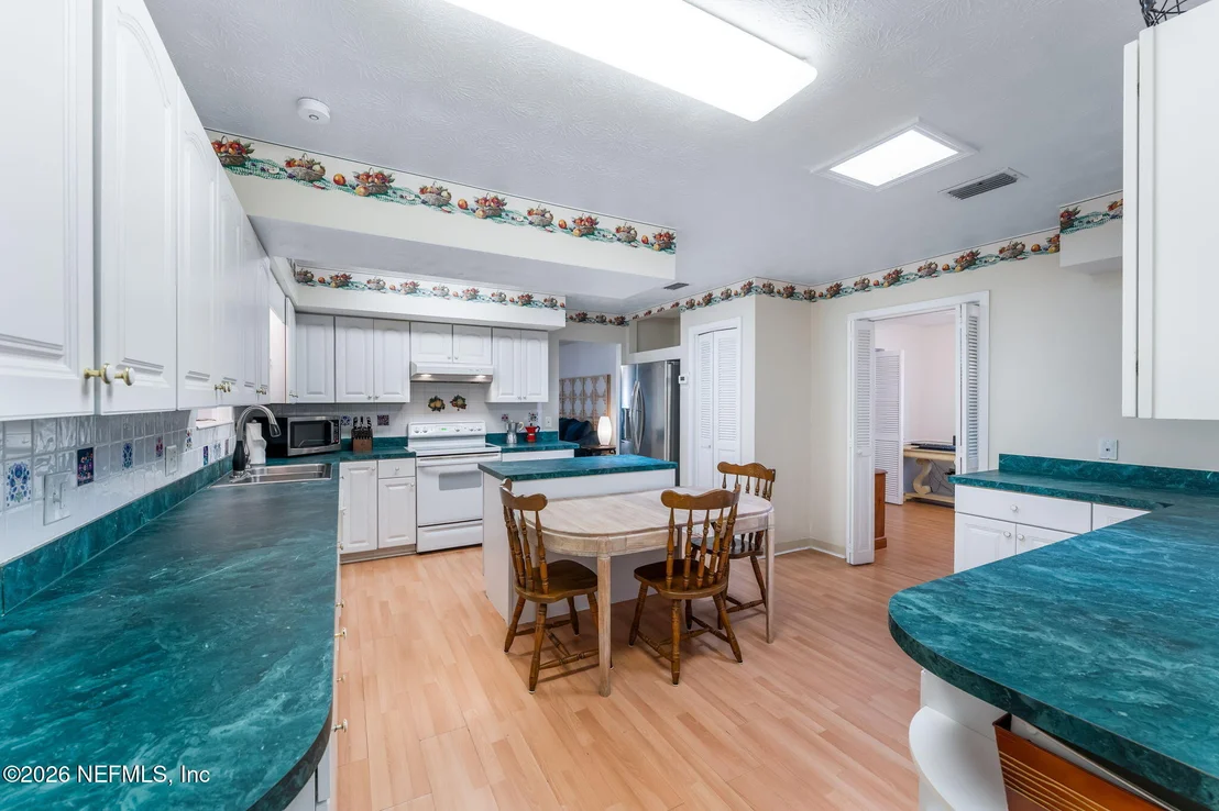 Photo of 7307 MAPLE TREE Drive