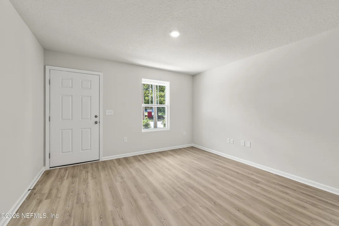 Photo of 5704 BENEDICT Road