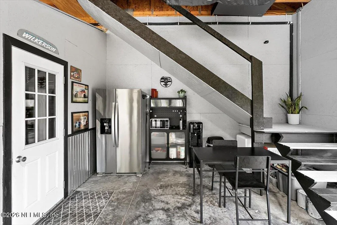 Photo of 11111 APACHE Lane