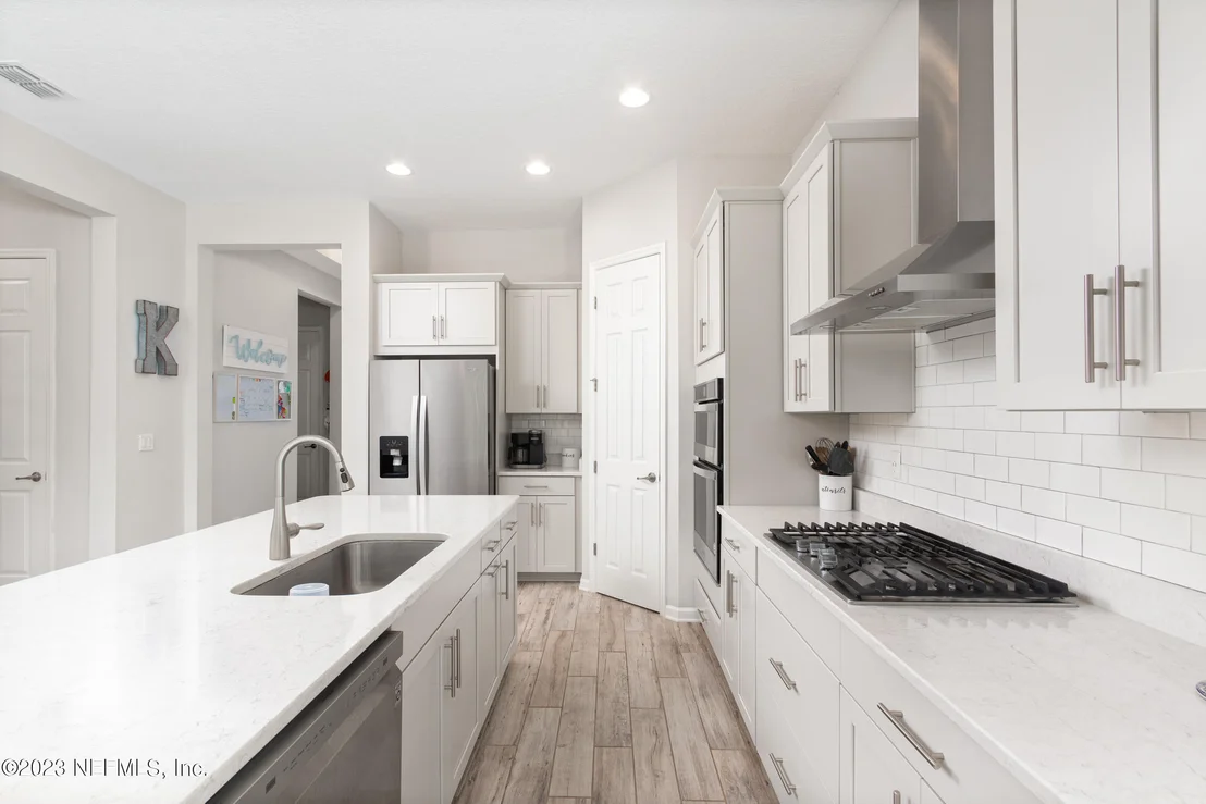 Photo of 27 CLOVERBROOK Road
