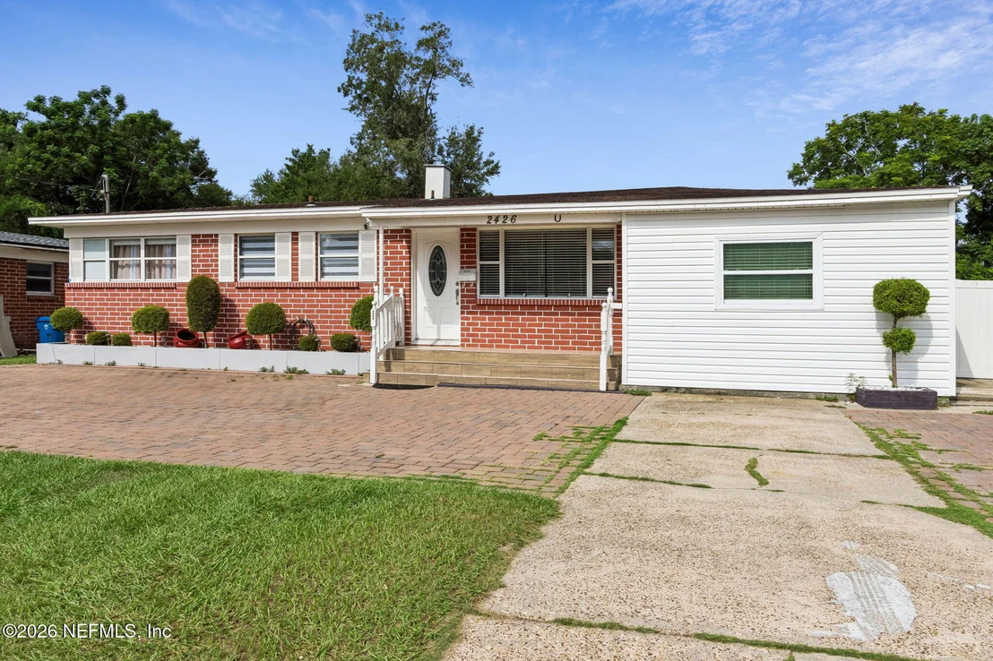 Photo of 2426 LIGUSTRUM Road