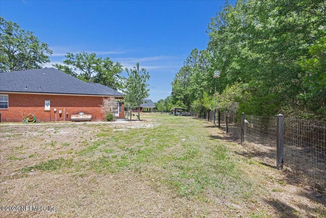 Photo of 8581 PINE Avenue