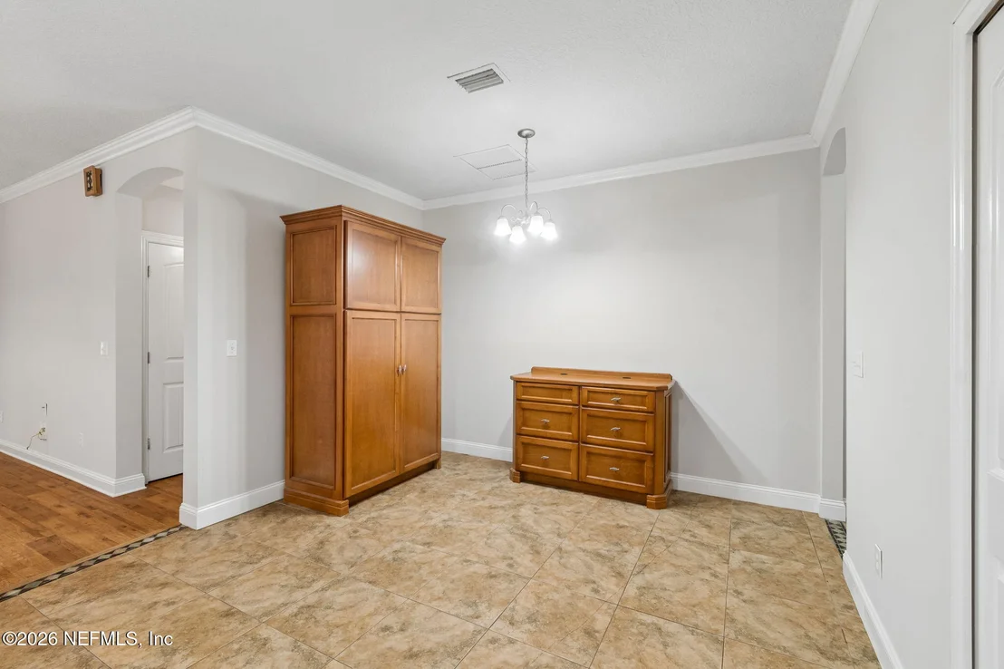 Photo of 18098 WELLS Road