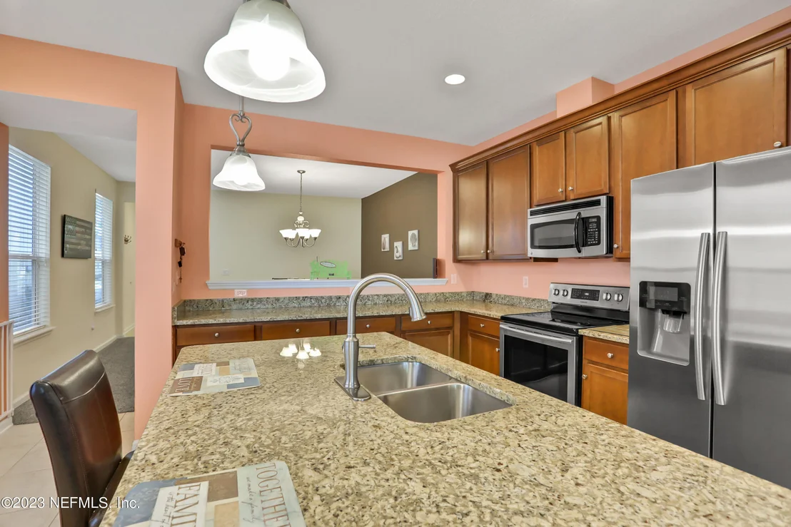 Photo of 724 BRIAR VIEW Drive