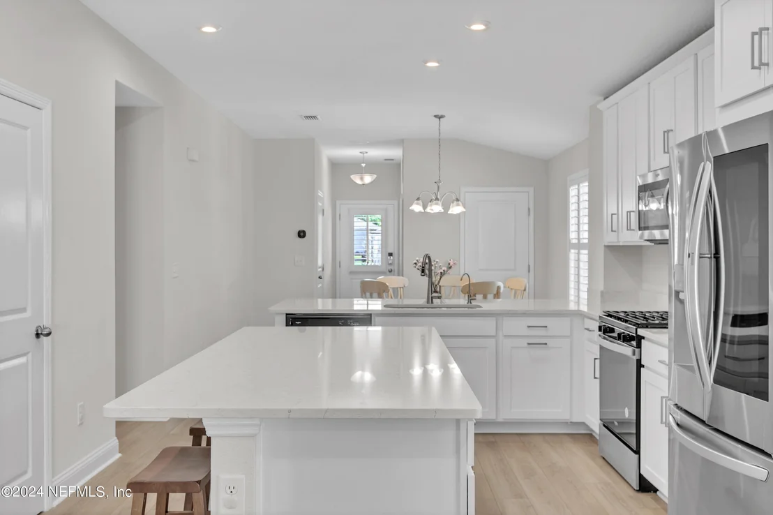 Photo of 595 MEADOW CREEK Drive