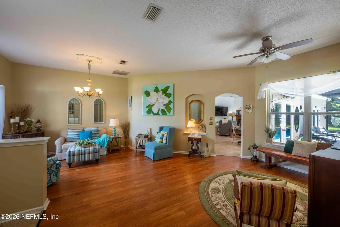 Photo of 838 WESTMINSTER Drive