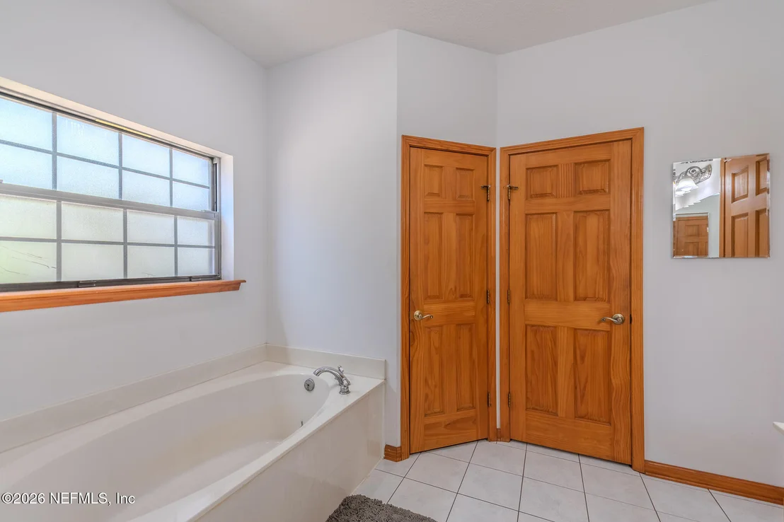 Photo of 1801 LAKE Road