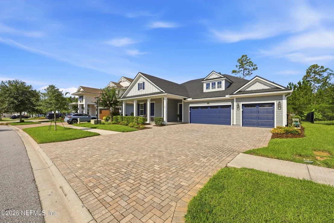 Photo of 359 GLENNEYRE Circle