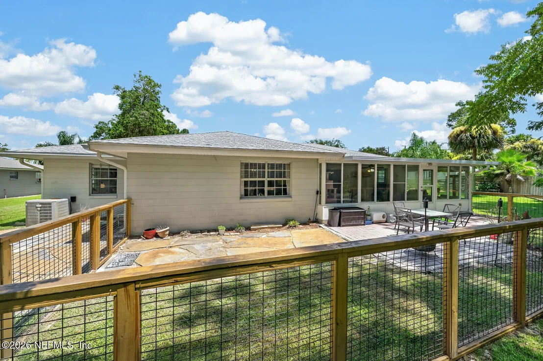 Photo of 829 RITA Circle