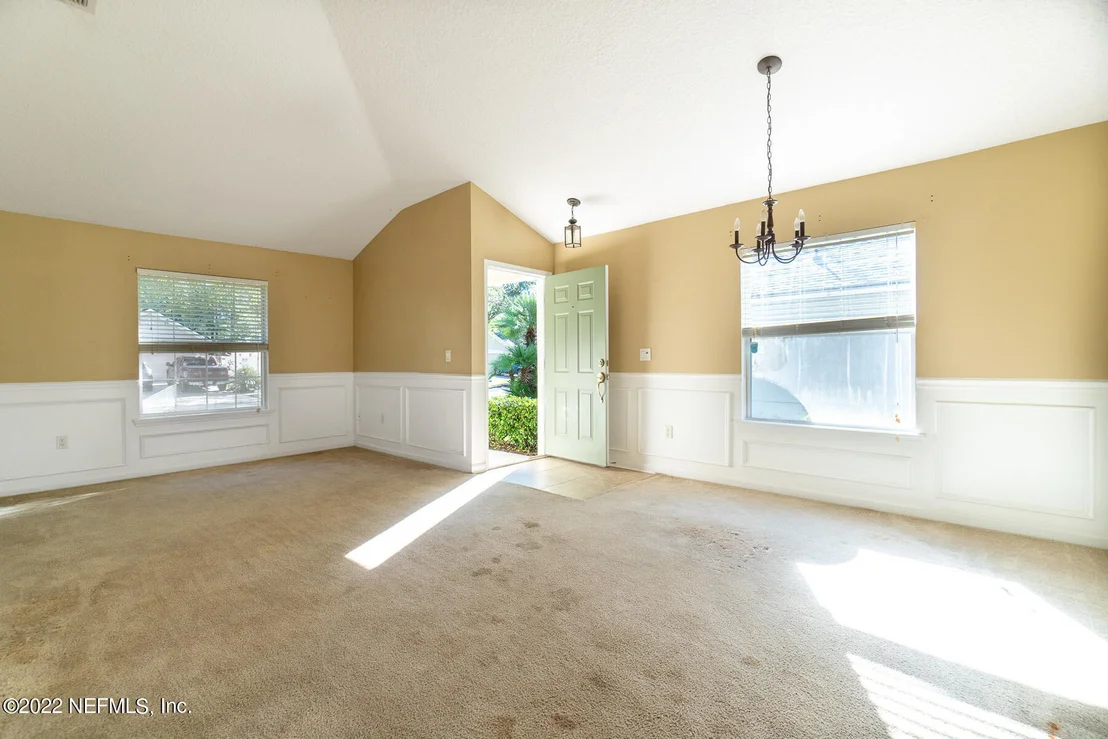 Photo of 1054 MOOSEHEAD Drive