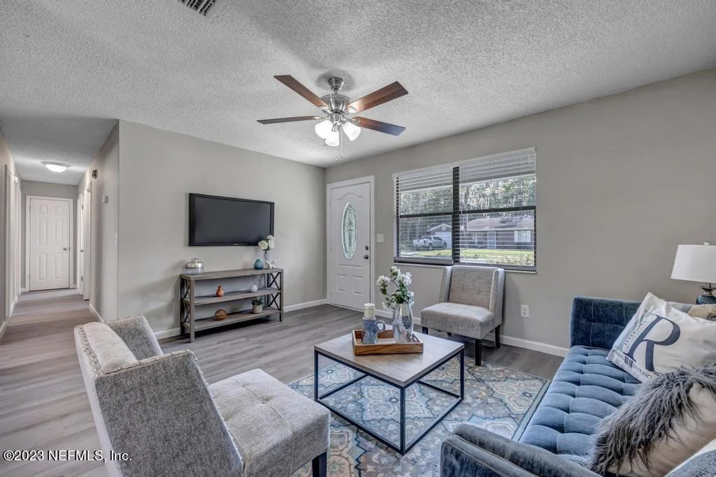 Photo of 705 N 7TH Street N