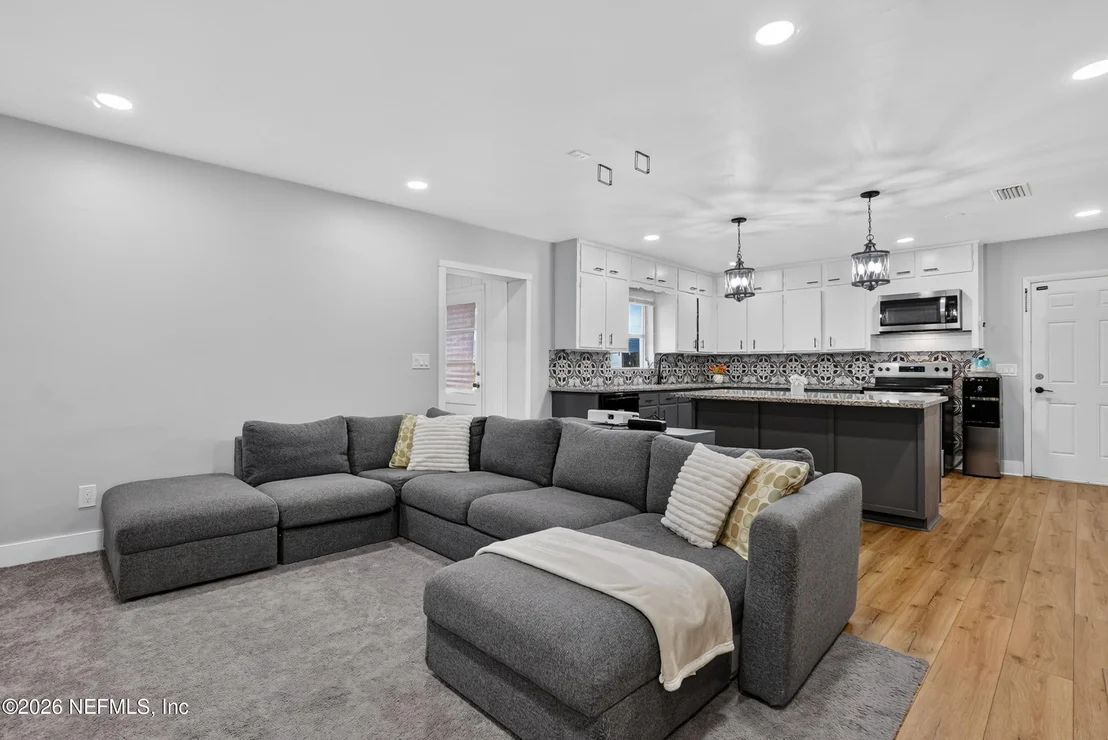 Photo of 2864 SCOTT Circle