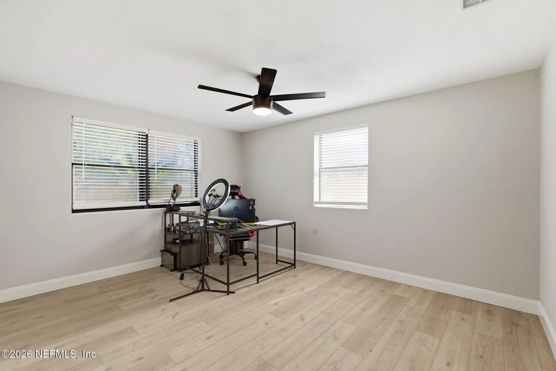 Photo of 926 NIGHTINGALE Road