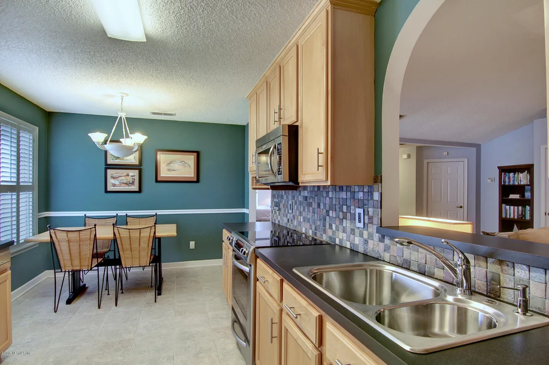 Photo of 12921 DEEP RIVER Way