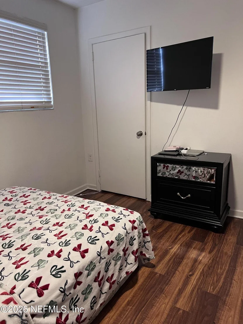 Photo of 240 WOODSIDE Drive