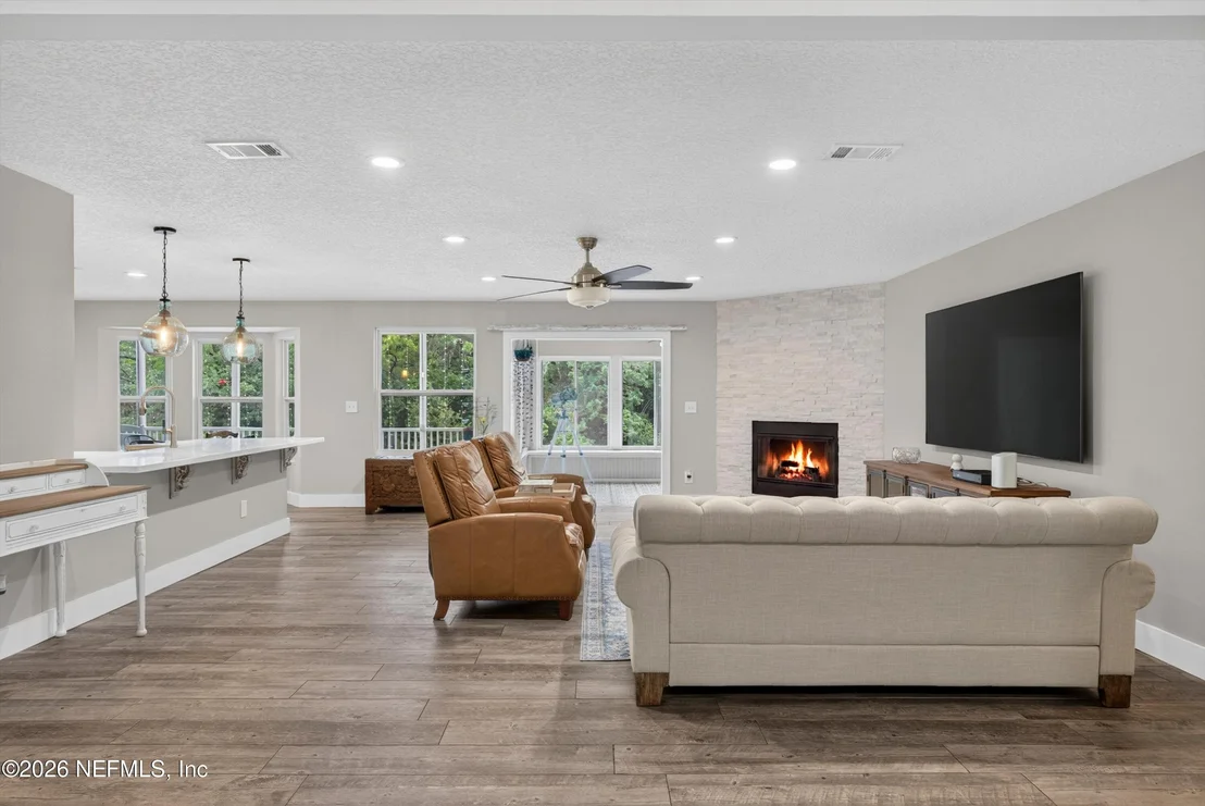 Photo of 4002 SCENIC Drive