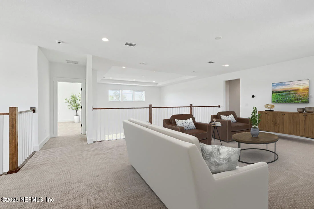 Photo of 282 HILLENDALE Circle