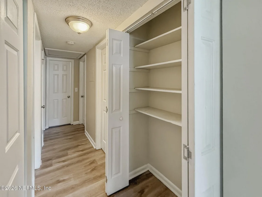 Photo of 5233 DALLEN LEA Drive