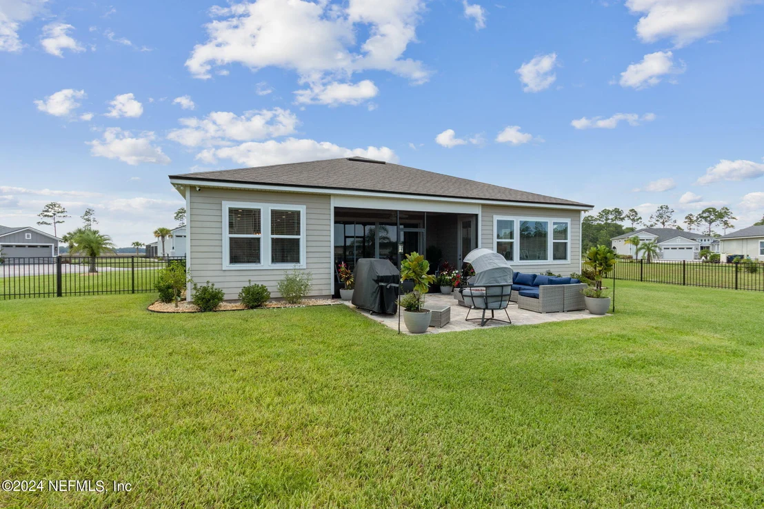 Photo of 85475 FALL RIVER Parkway