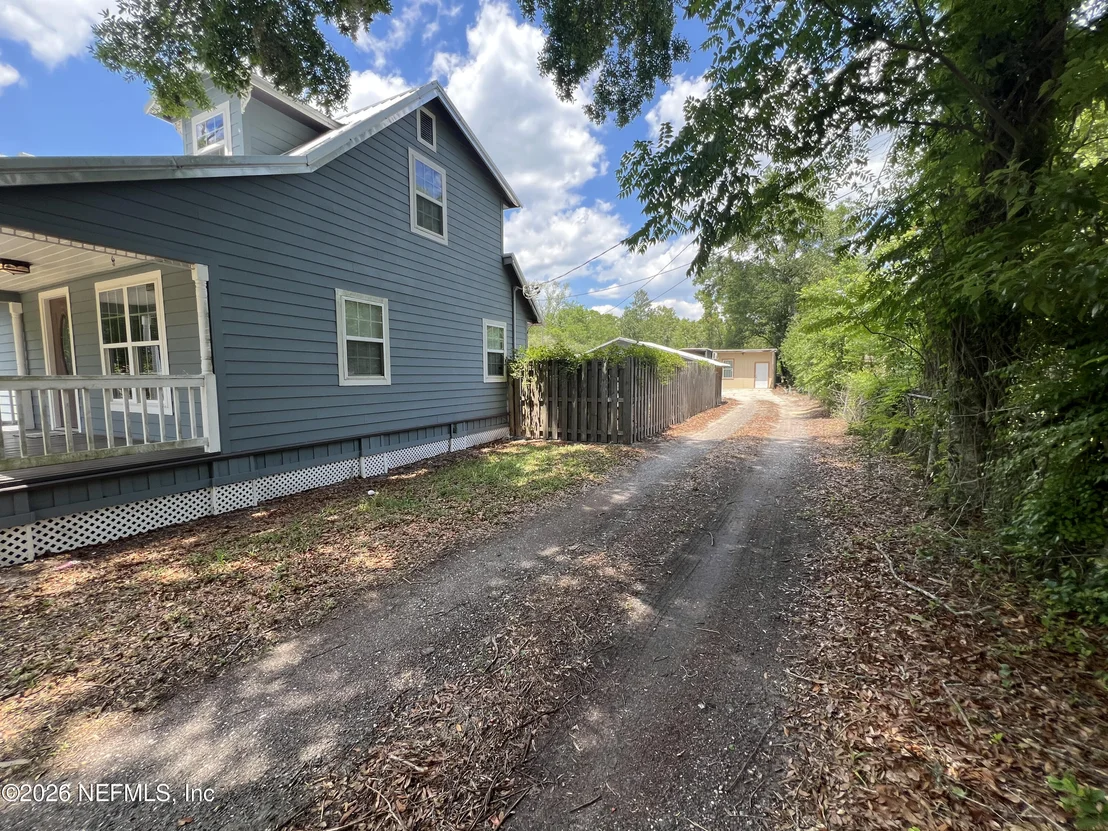 Photo of 468 TAYLOR Avenue