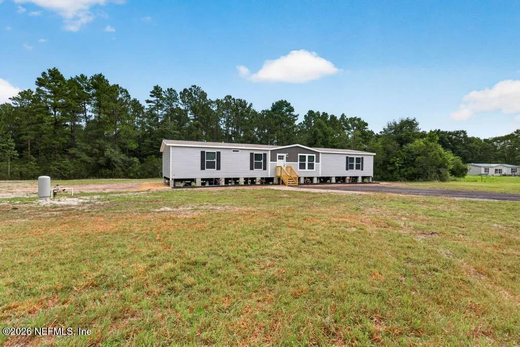 Photo of 28122 TRINITY Lane