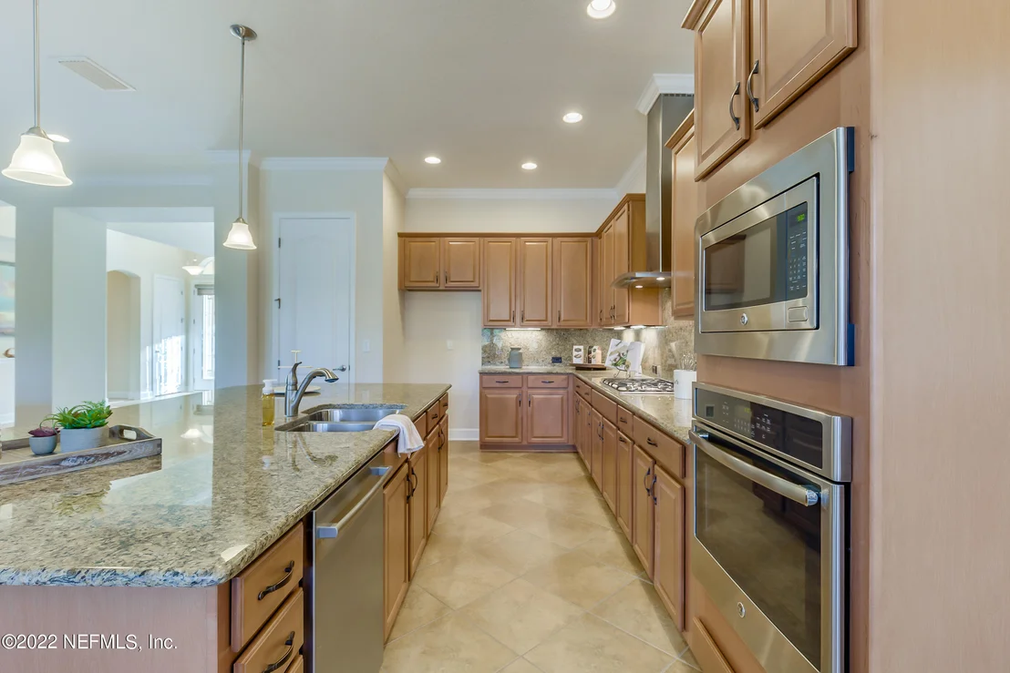 Photo of 276 MANOR Lane