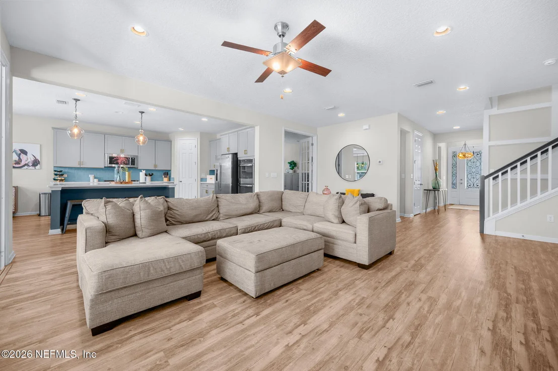 Photo of 132 PALISADE Drive