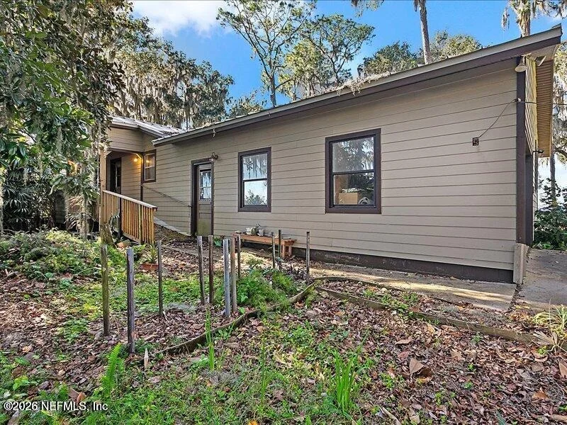 Photo of 8337 COLEE COVE Road