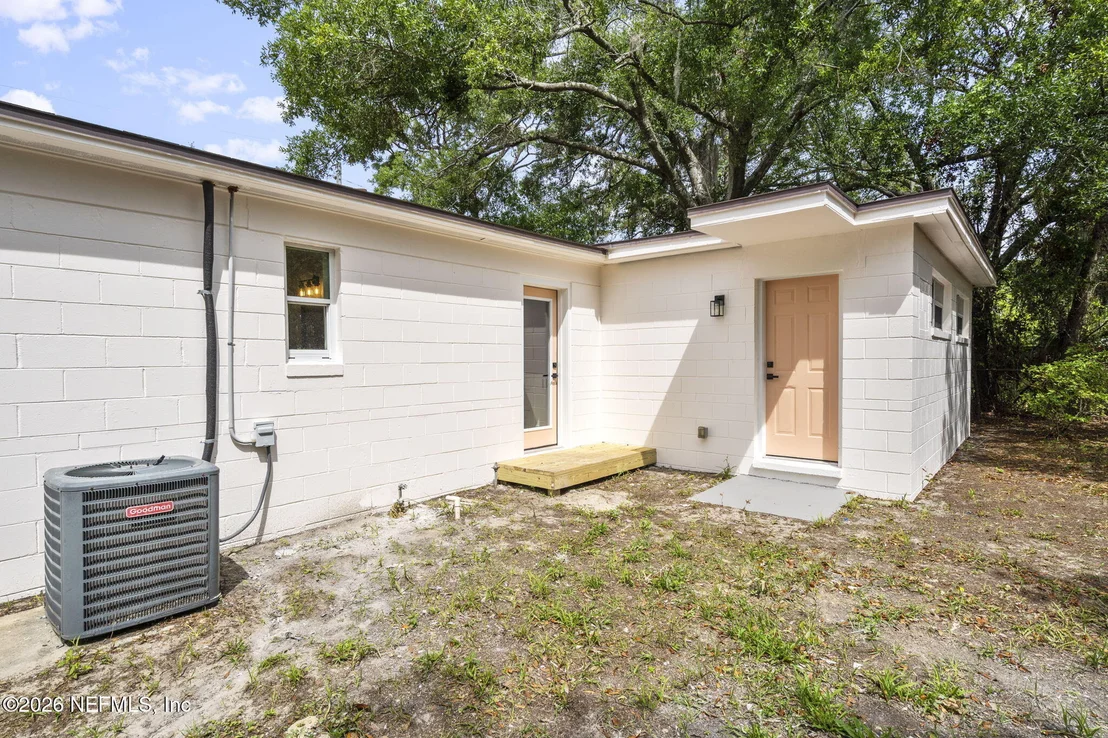 Photo of 2721 LANSDOWNE Drive
