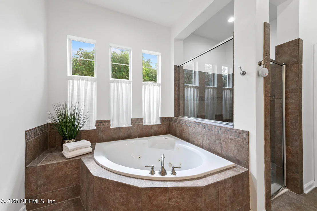 Photo of 148 LA MESA Drive