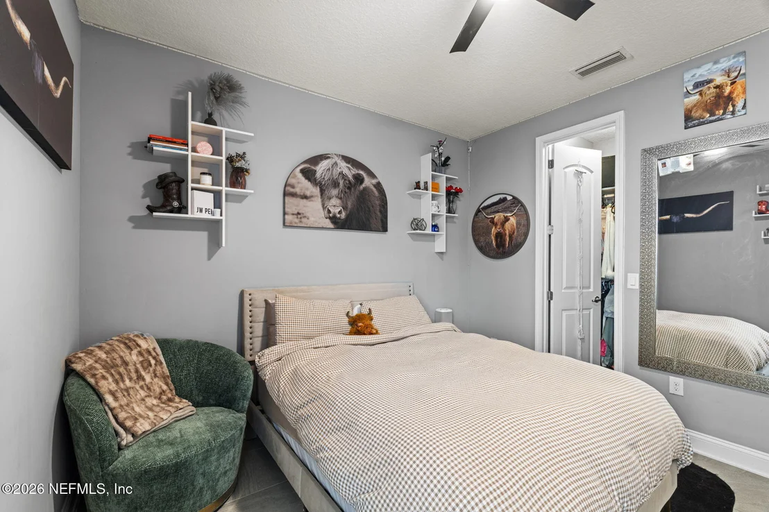Photo of 18 TARBERT Lane