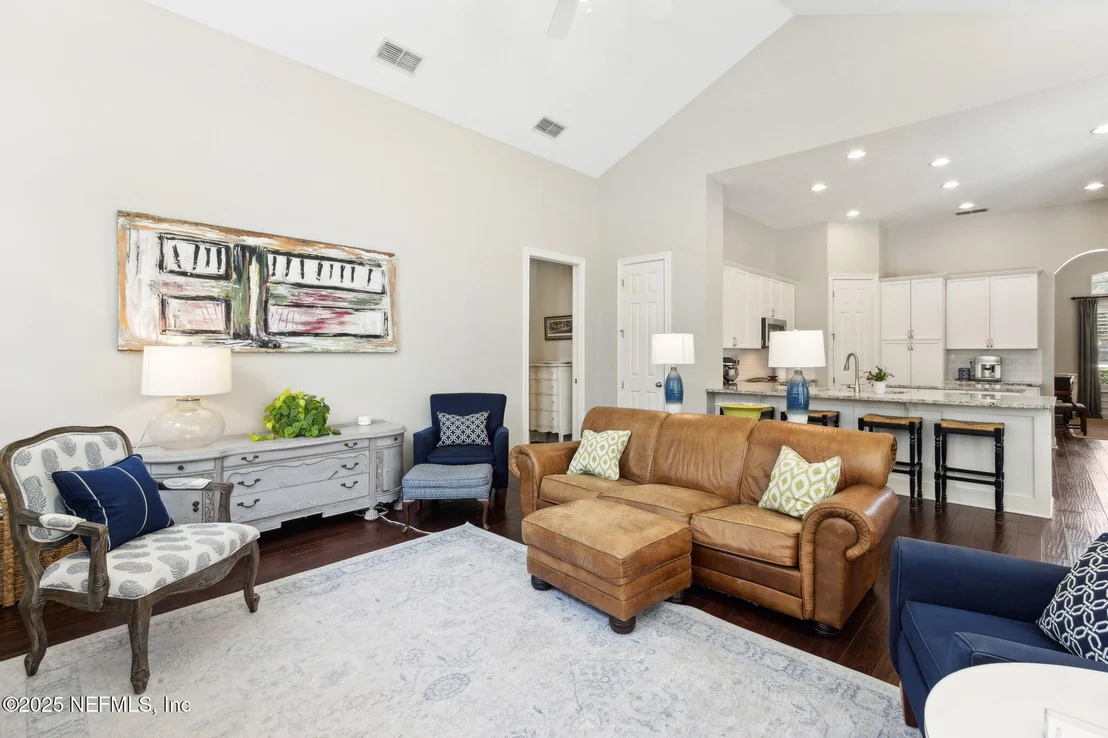 Photo of 724 PINEY Place
