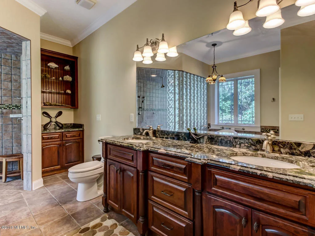 Photo of 595 W RIVER Road