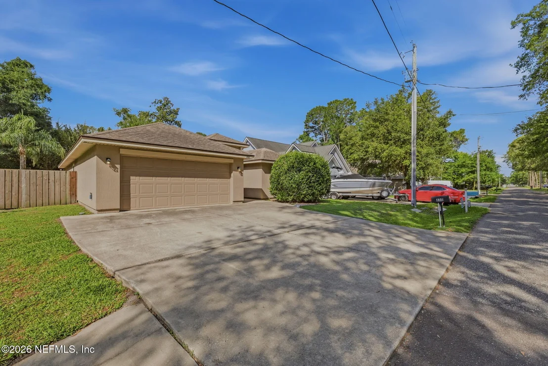 Photo of 880 CLAY Street